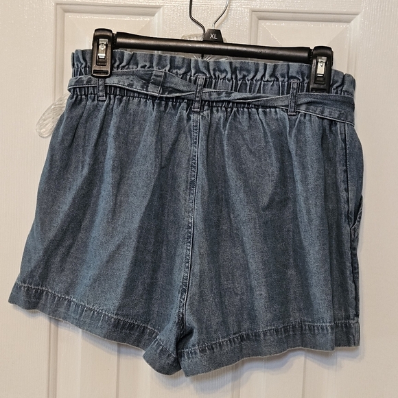 American Eagle shorts size small - Picture 3 of 4